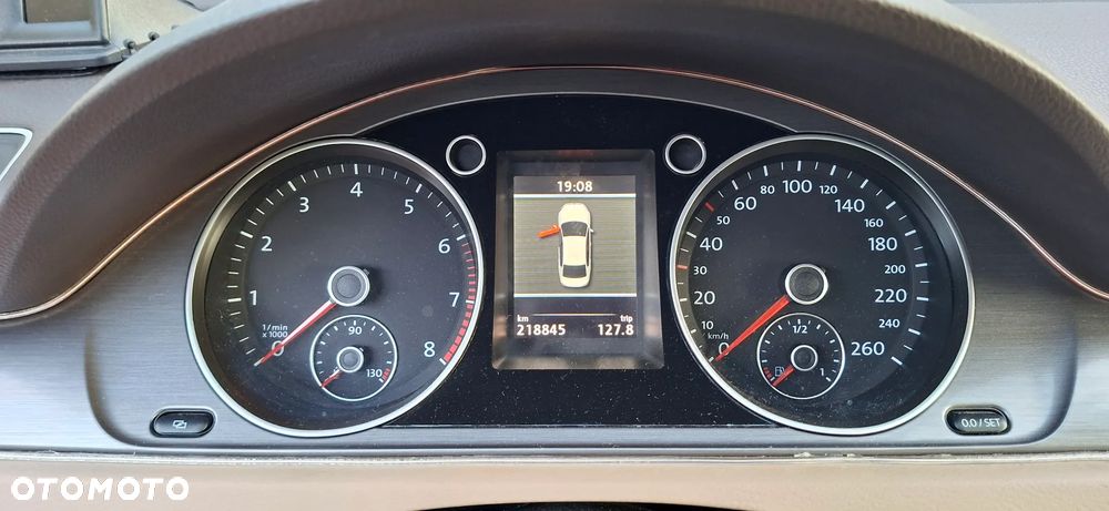 Volkswagen Passat 1.8 TSI Comfortline - 9
