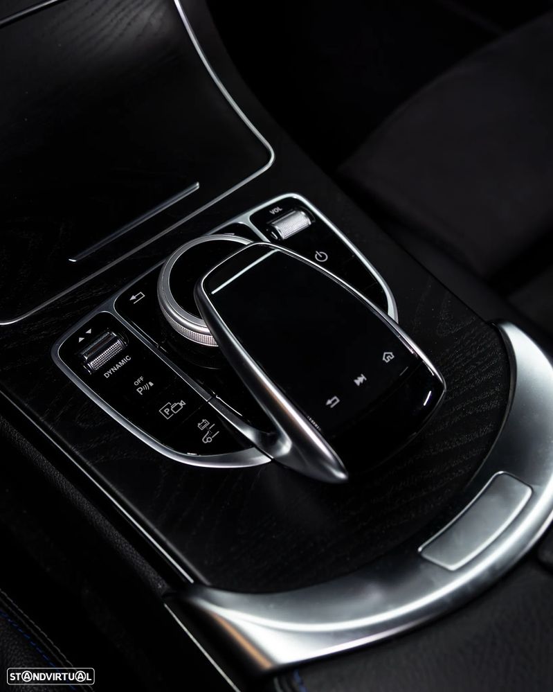 Mercedes-Benz C 300 e T 9G-TRONIC AMG Line - 12