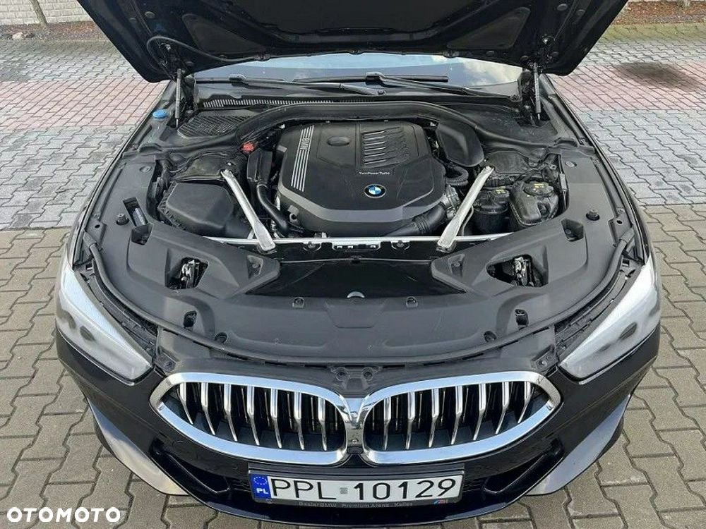 BMW Seria 8 - 13
