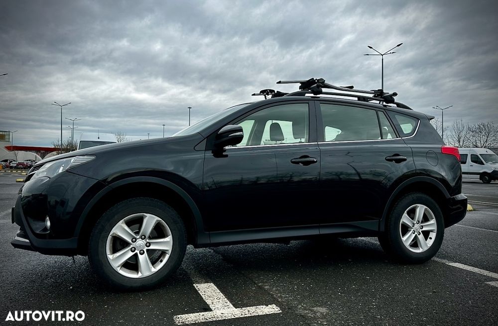 Toyota RAV4 2.2 D-4D 4WD Luxury - 3