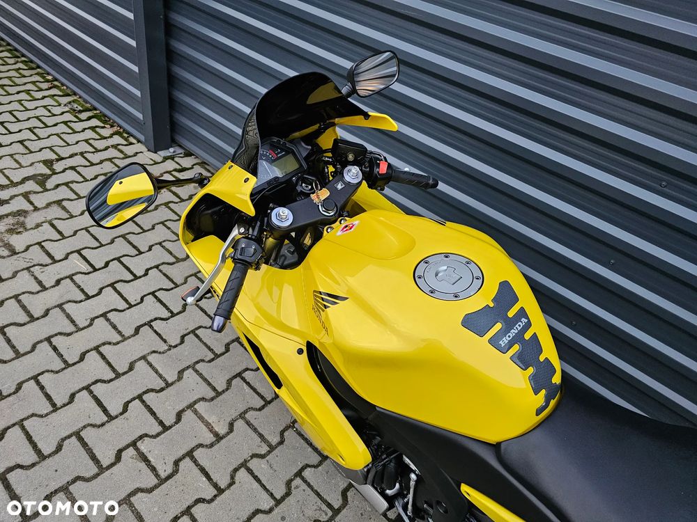 Honda CBR - 21