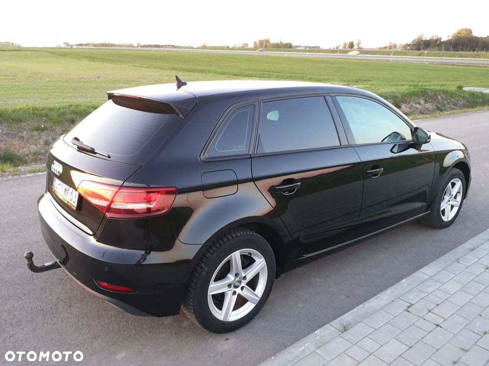Audi A3 Sportback 1.6 TDI S tronic sport - 24