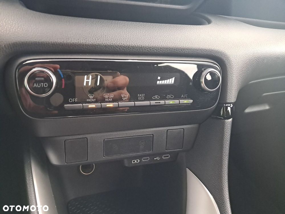 Toyota Yaris Hybrid 1.5 Comfort - 19