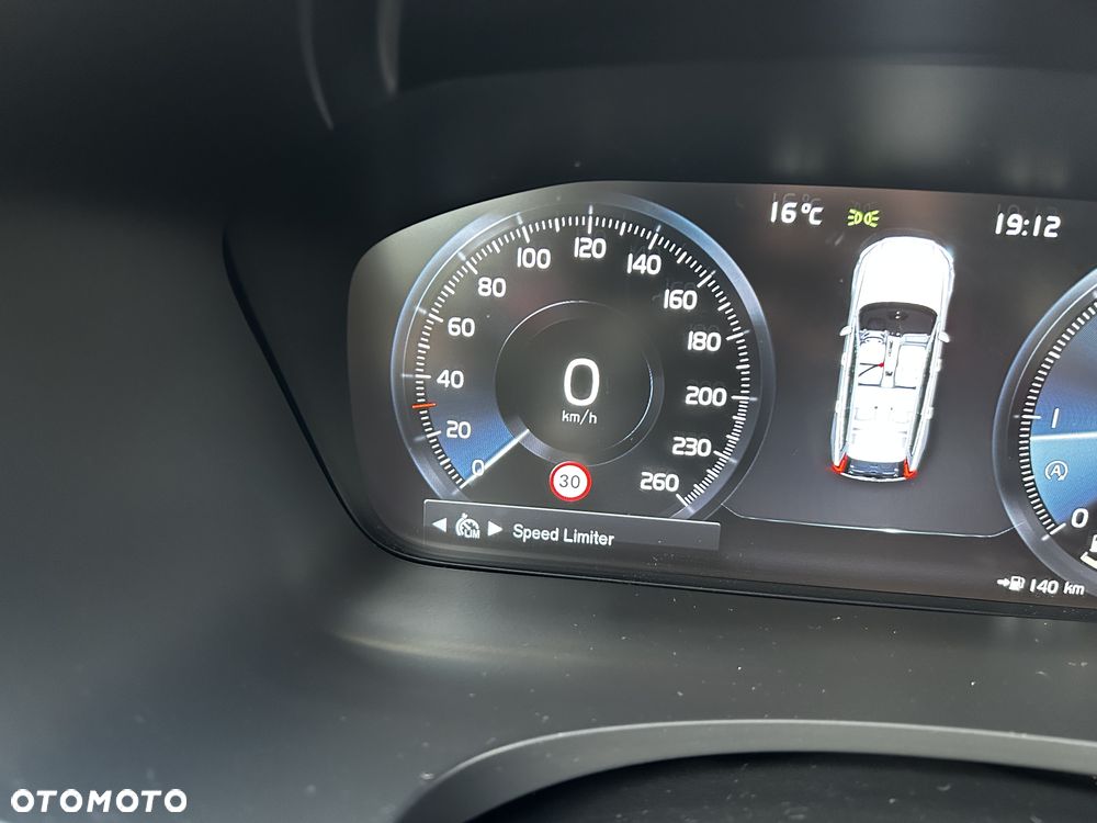 Volvo V90 D3 Geartronic Momentum - 31