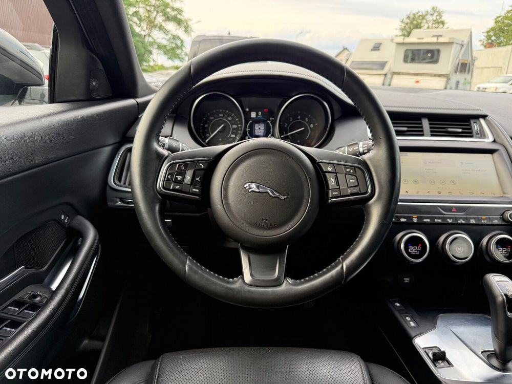 Jaguar F-Pace - 20