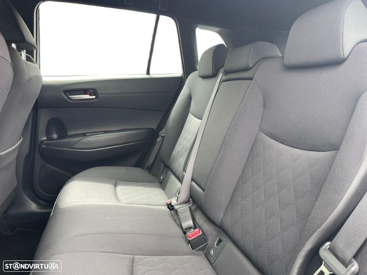 Toyota Corolla Cross - 11
