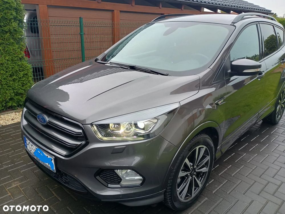 Ford Kuga 1.5 EcoBoost 2x4 ST-Line - 1