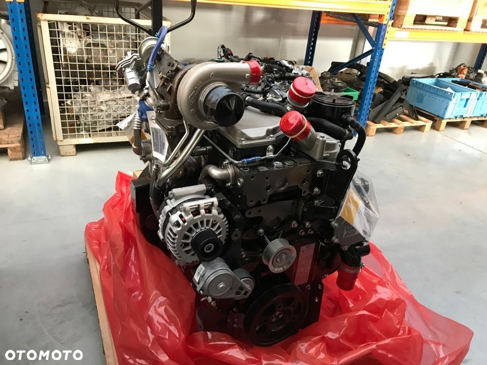 Silnik Caterpillar Cat C4.4 Acert Perkins 106 kW - 8