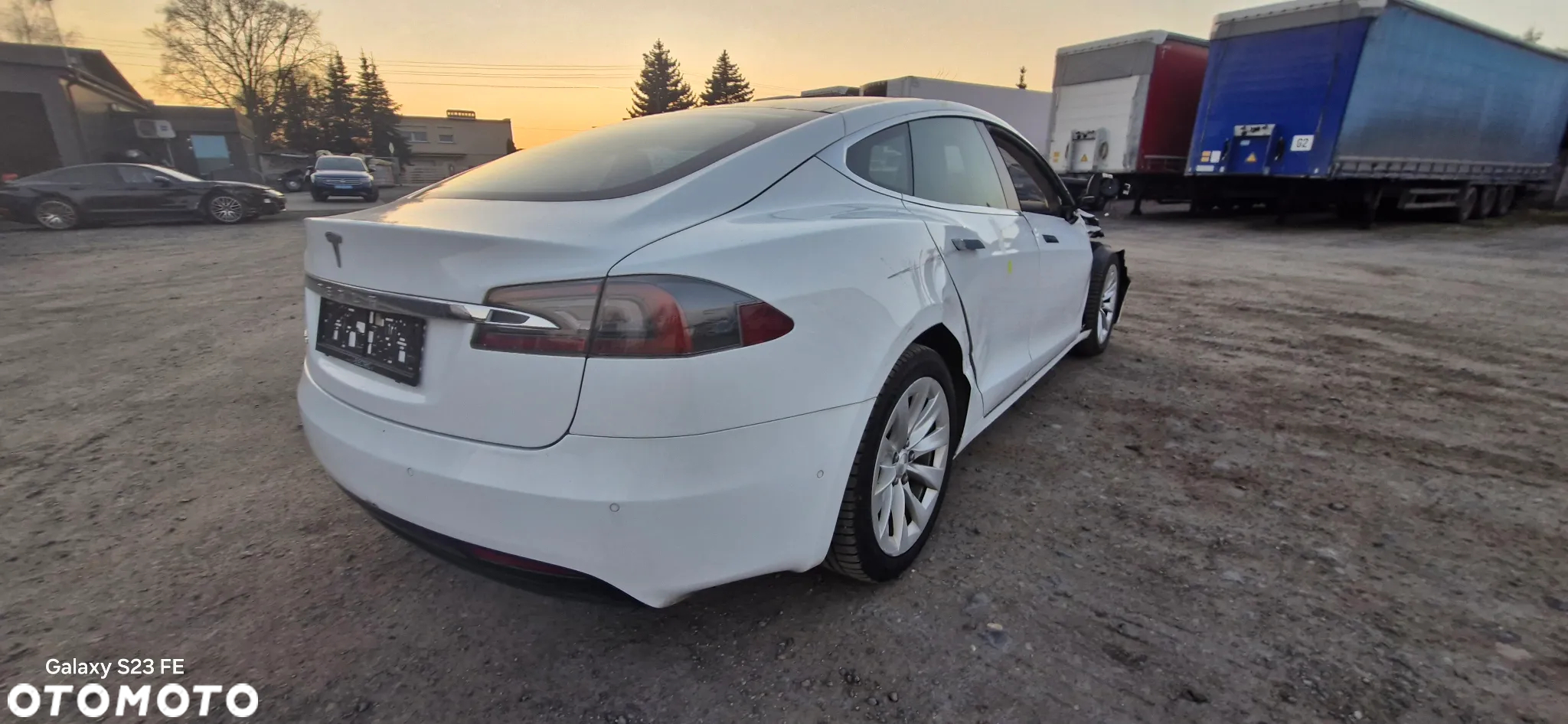Tesla Model S 75 - 5