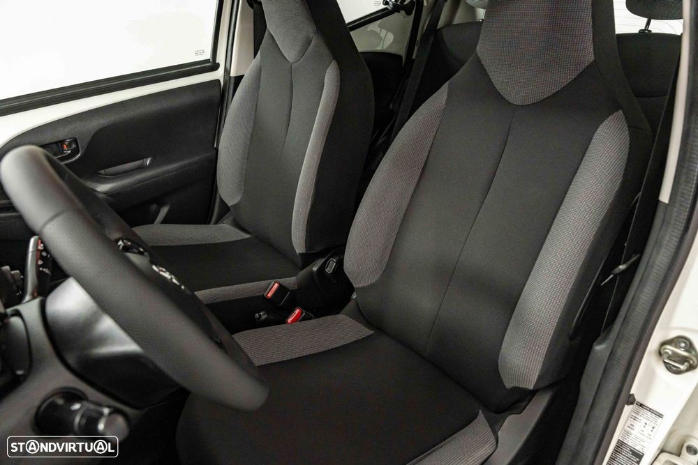 Toyota Aygo 1.0 X-Clusiv - 12