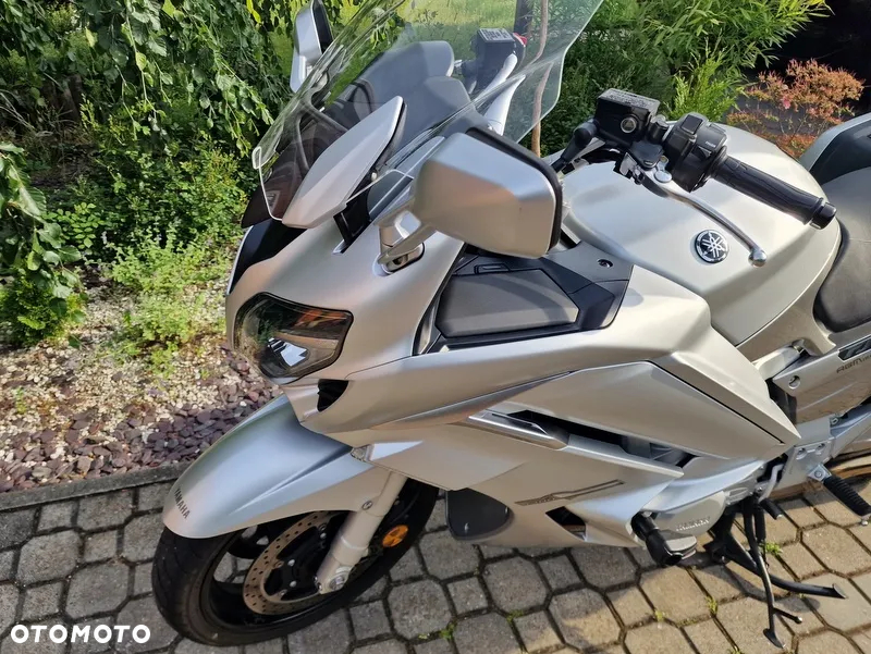 Yamaha FJR - 9