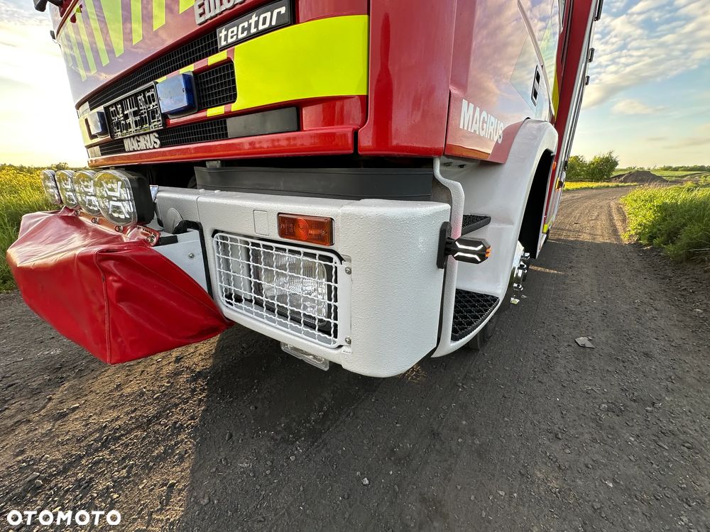Iveco IVECO 150E28 EUROFI TECTOR STRAŻ WÓZ BOJOWY SZBKIE NATARCIE 2500 L WODY - 9