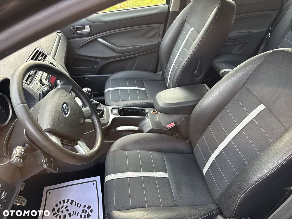 Ford Kuga 2.0 TDCi Titanium - 31