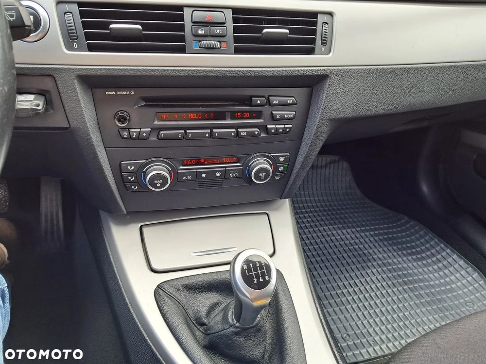 BMW Seria 3 320d - 13