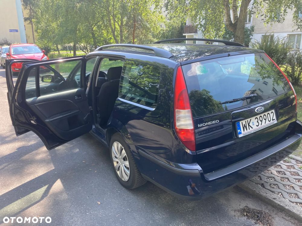 Ford Mondeo 2.0 TDCi Ambiente - 9