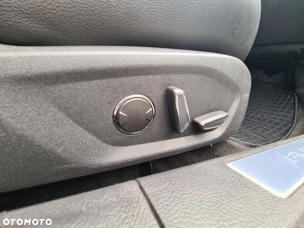 Ford Fusion - 22