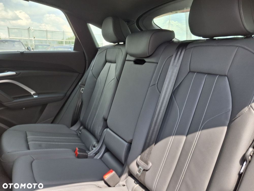 Audi Q5 Sportback - 27