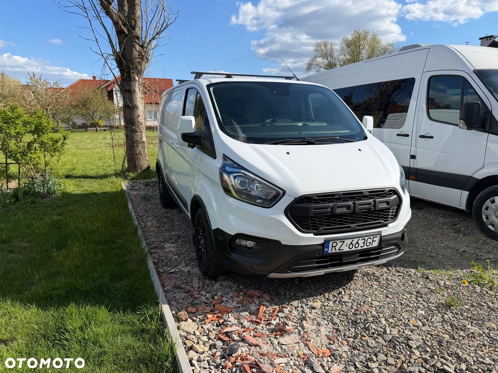 Ford Transit Trail - 1