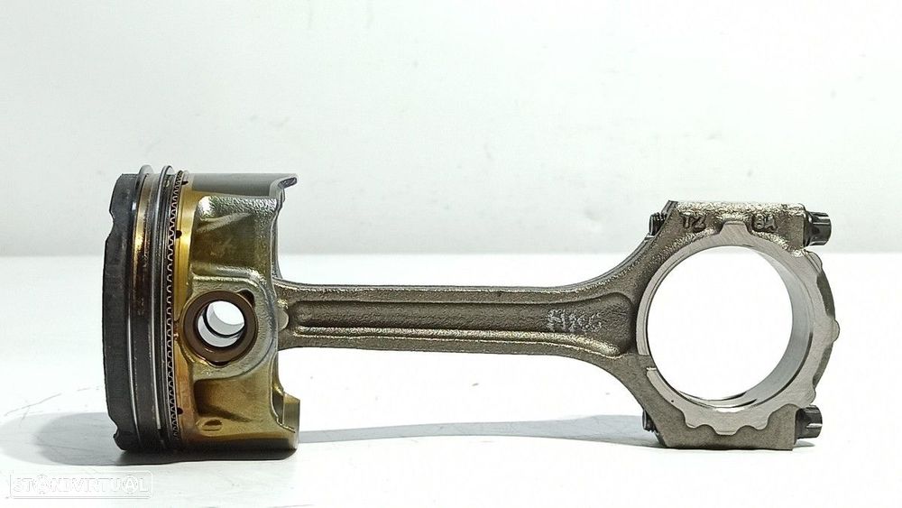 BIELA HYUNDAI KONA ESSENCE 2WD - 2