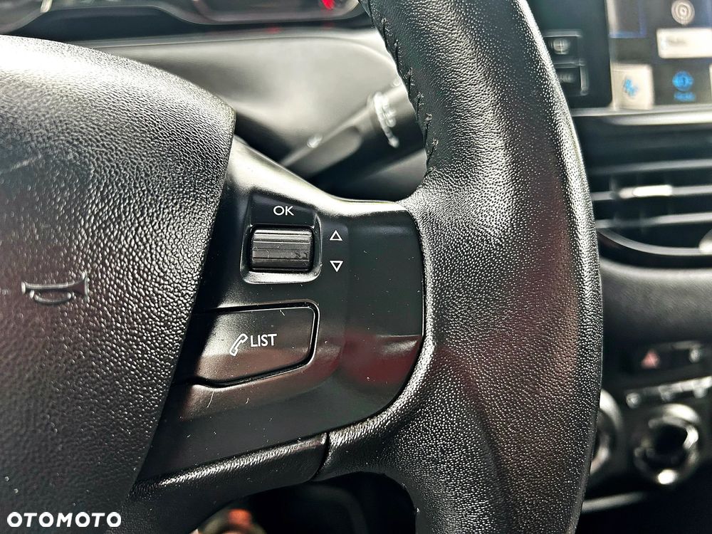 Peugeot 208 e-HDi 92 Stop&Start Style - 35