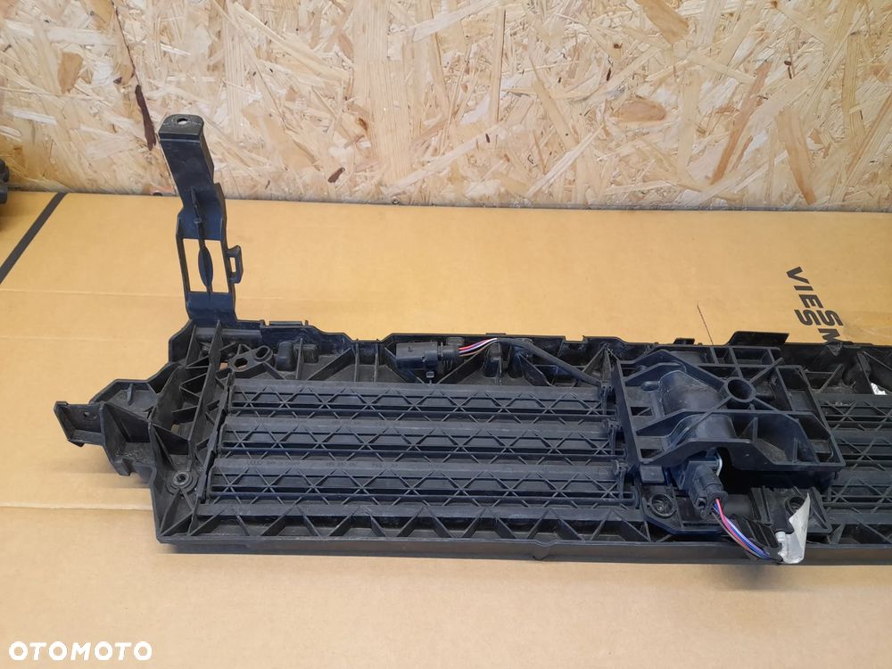 Audi A4 B9 KIEROWNICA POWIETRZA ŻALUZJA 8W0971277 8W0807771 - 9