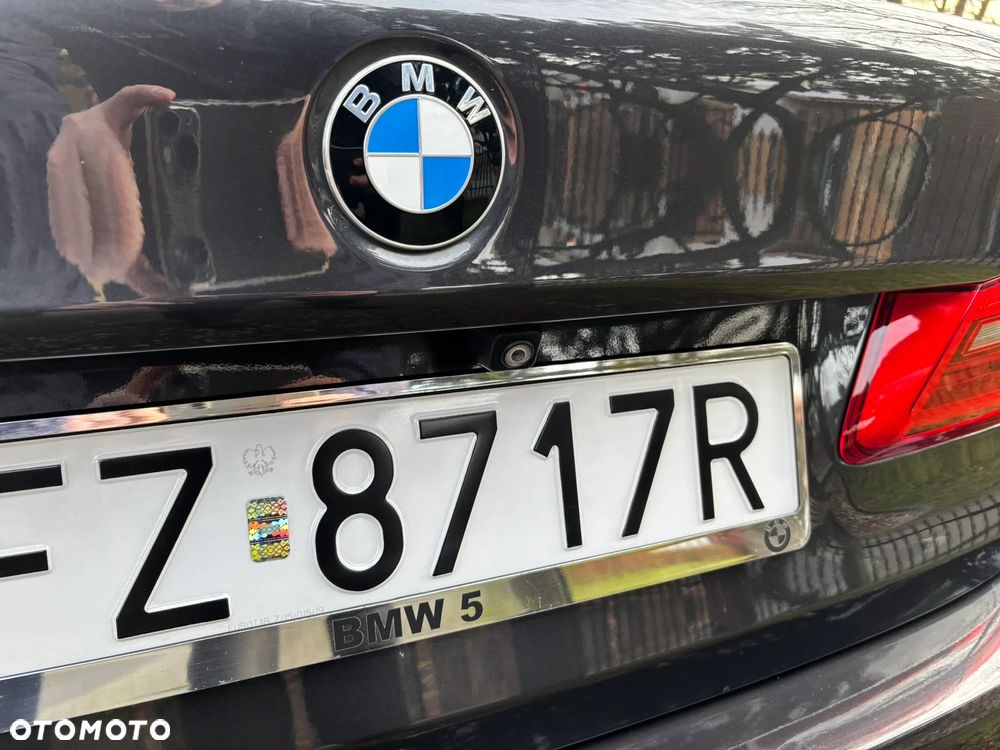 BMW Seria 5 520d M Sport - 33