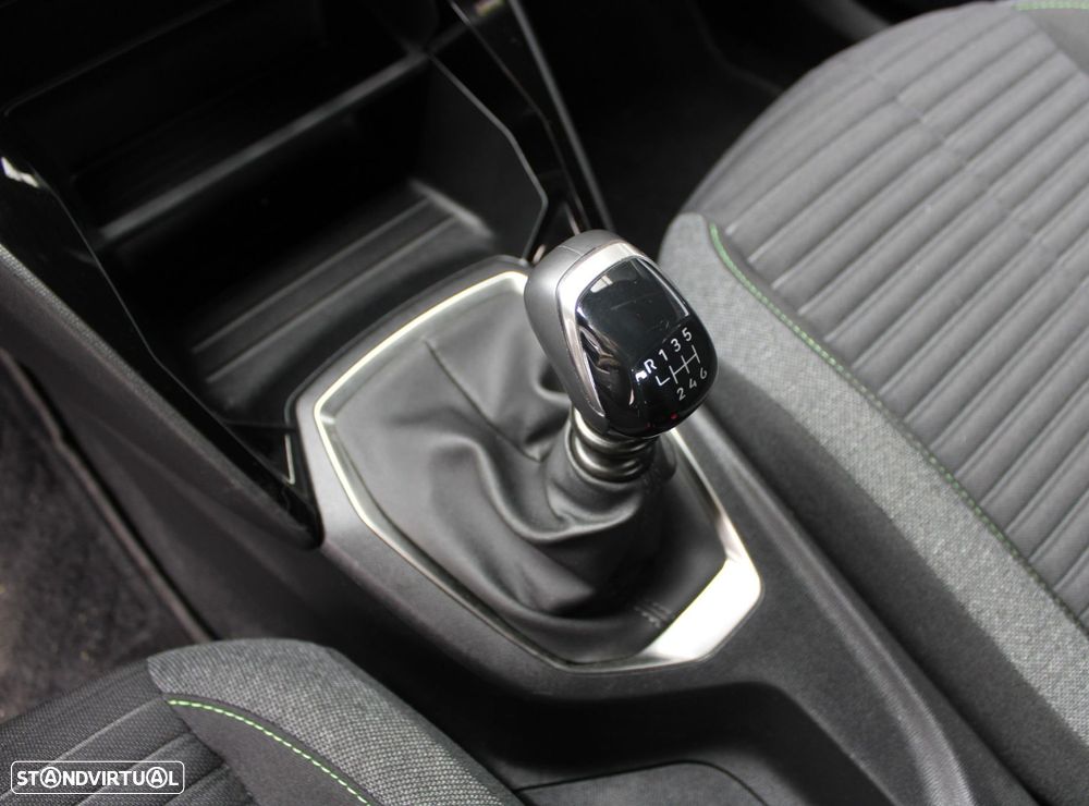 Peugeot 2008 1.2 PureTech Active - 11