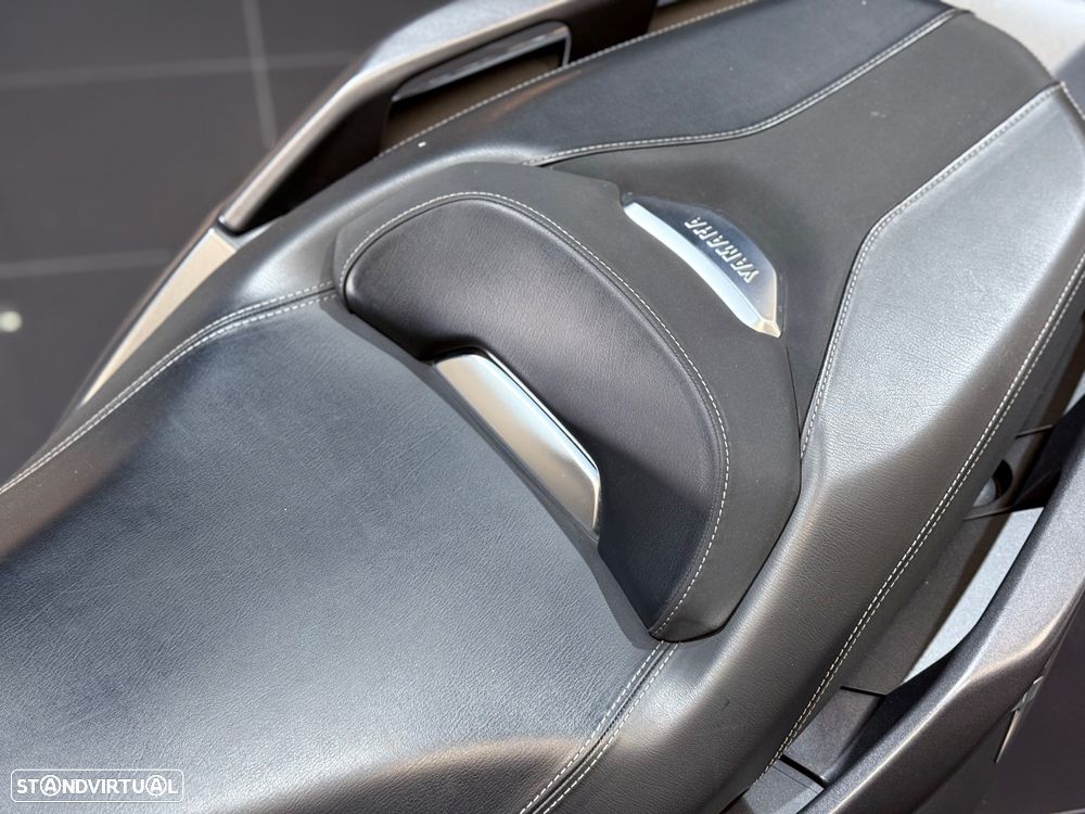 Yamaha X-Max - 7