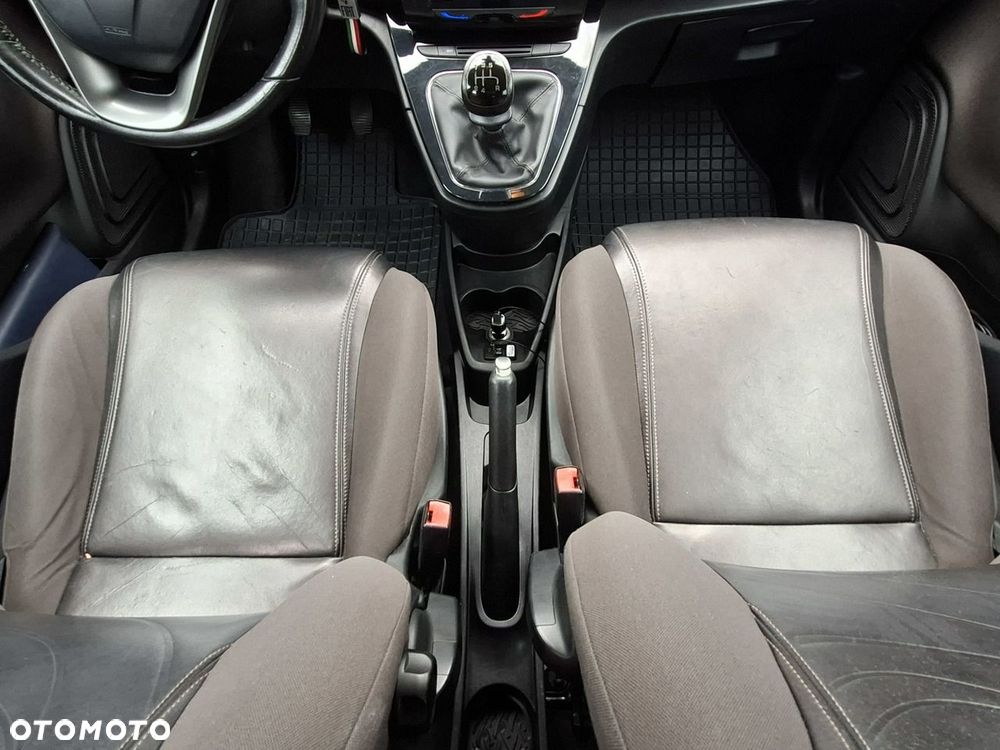 Lancia Ypsilon - 20