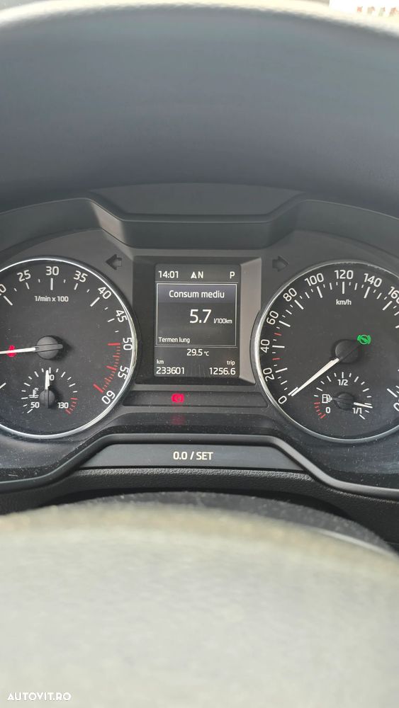 Skoda Octavia 1.6 TDI DSG Style - 5