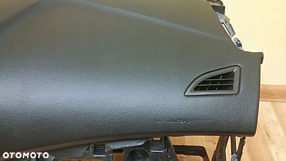 Deska rozdzielcza kokpit Hyundai i 30 i35 - 3
