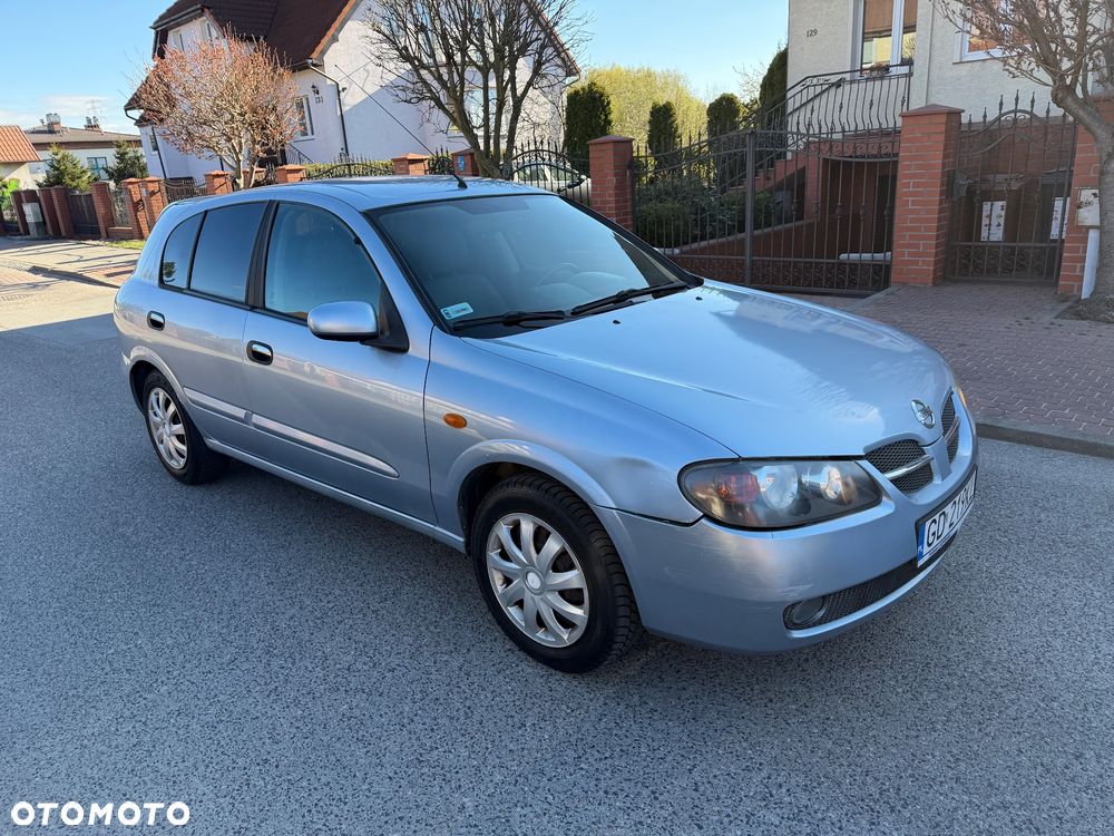 Nissan Almera 1.8 Visia - 3