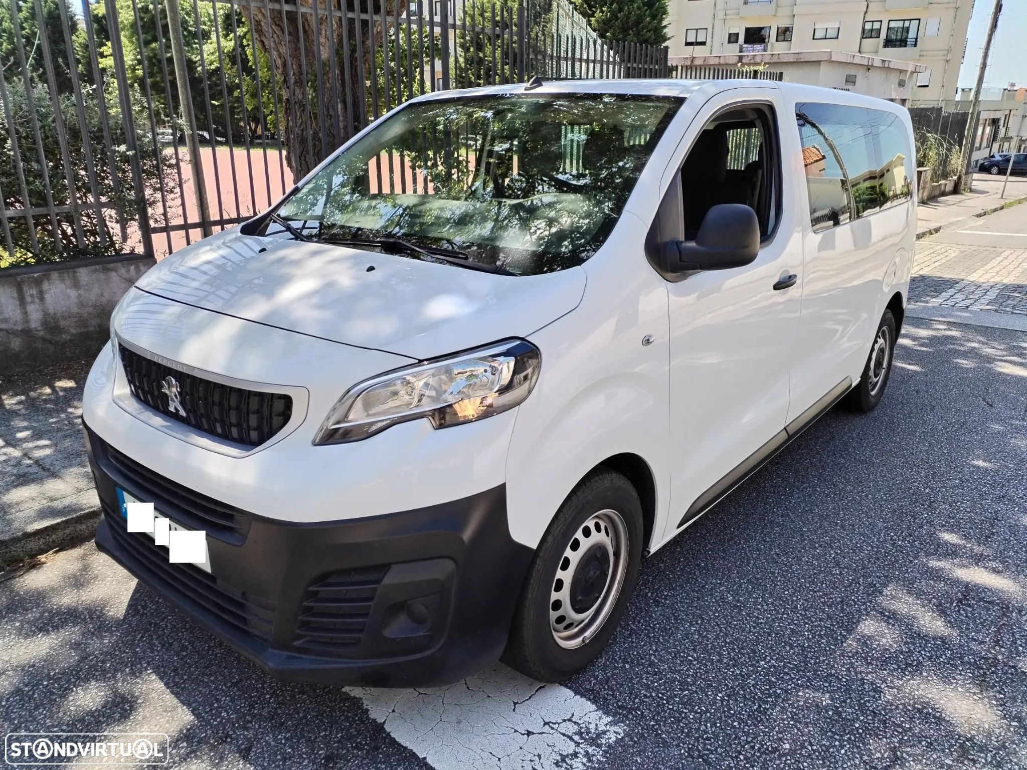 Peugeot Traveller 1.5 BlueHDi L2H1 Business Standard - 1