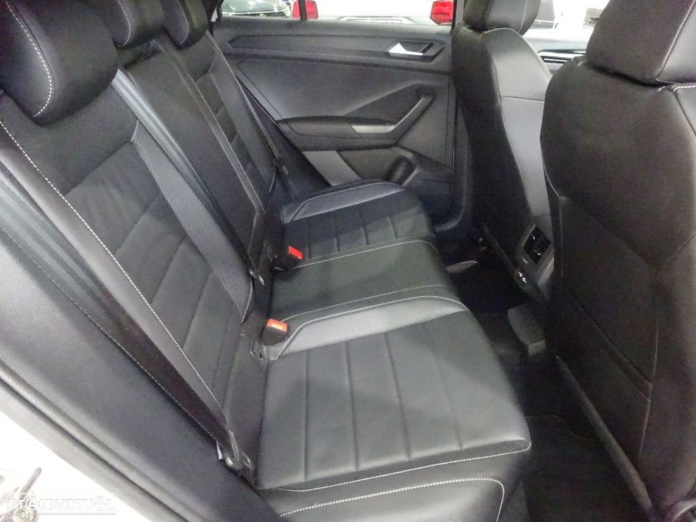 VW T-Roc 1.5 TSI R-Line DSG - 32