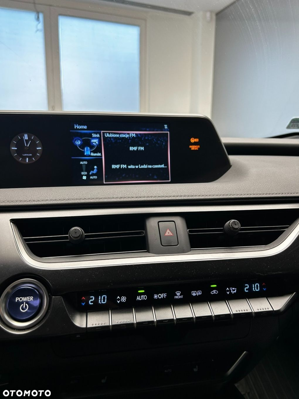 Lexus UX 250h GPF F Impression 2WD - 16