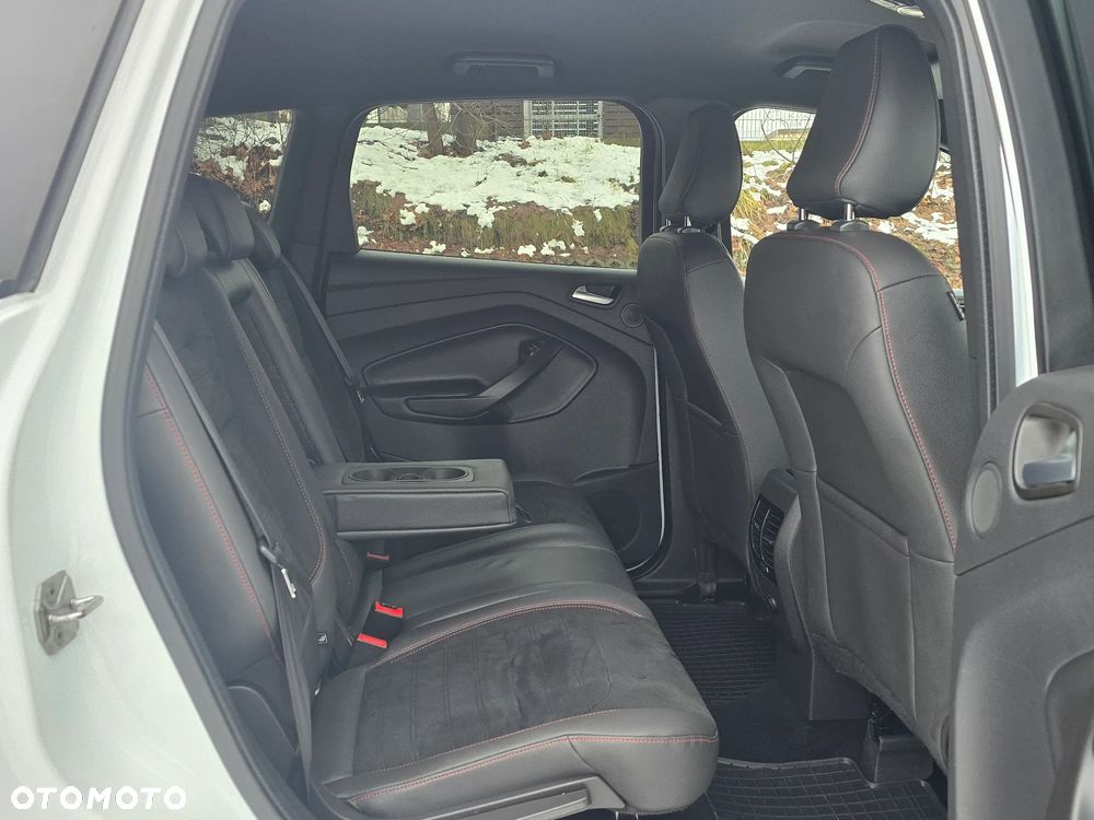 Ford Kuga 1.5 EcoBoost 2x4 ST-Line - 13