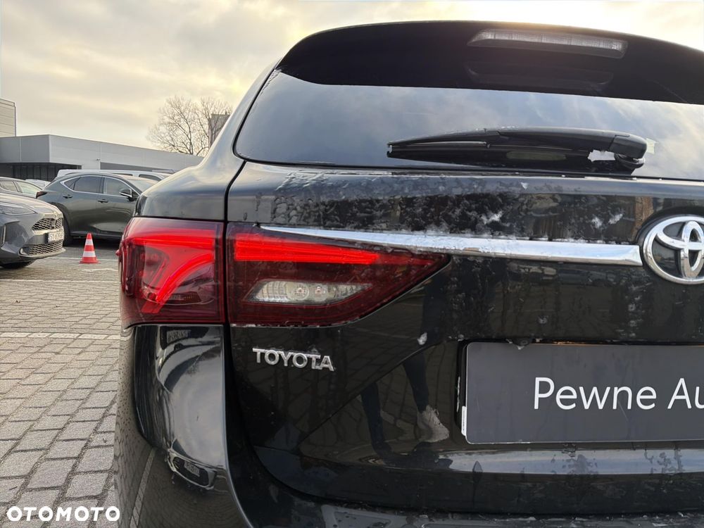 Toyota Avensis 2.0 D-4D Premium - 10
