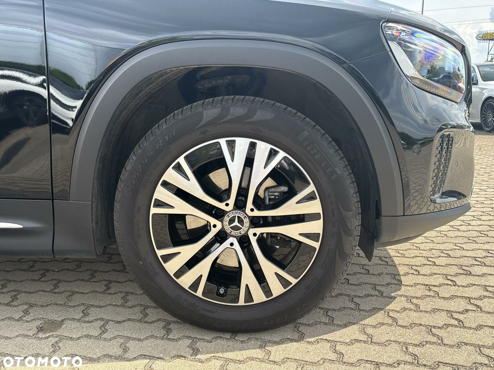 Mercedes-Benz GLB 200 4-Matic Progressive 8G-DCT - 10