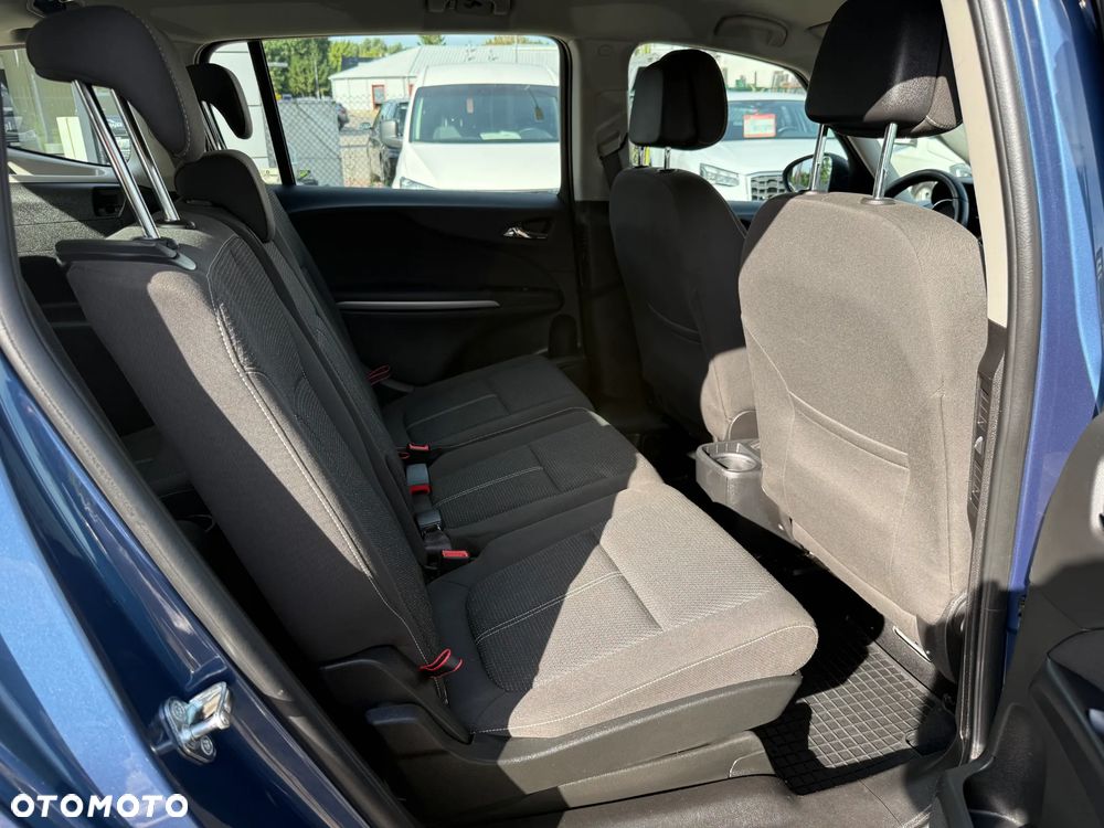 Opel Zafira - 25