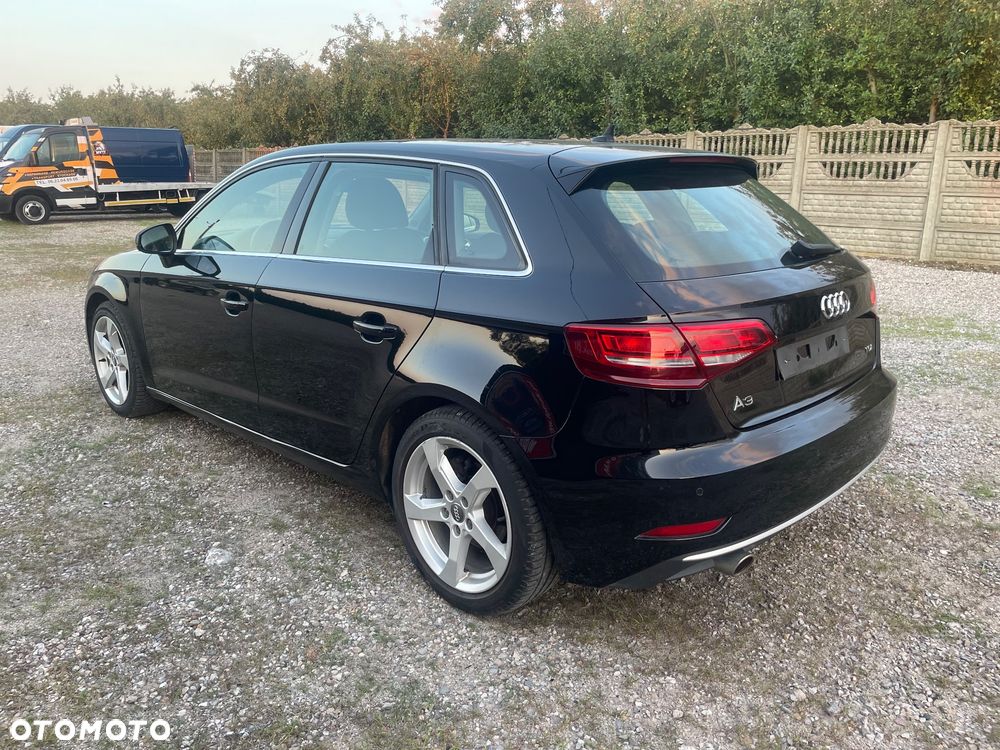 Audi A3 Sportback 1.6 TDI Sport S tronic - 4