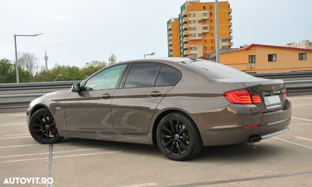BMW 5 Series 2011 photo 5