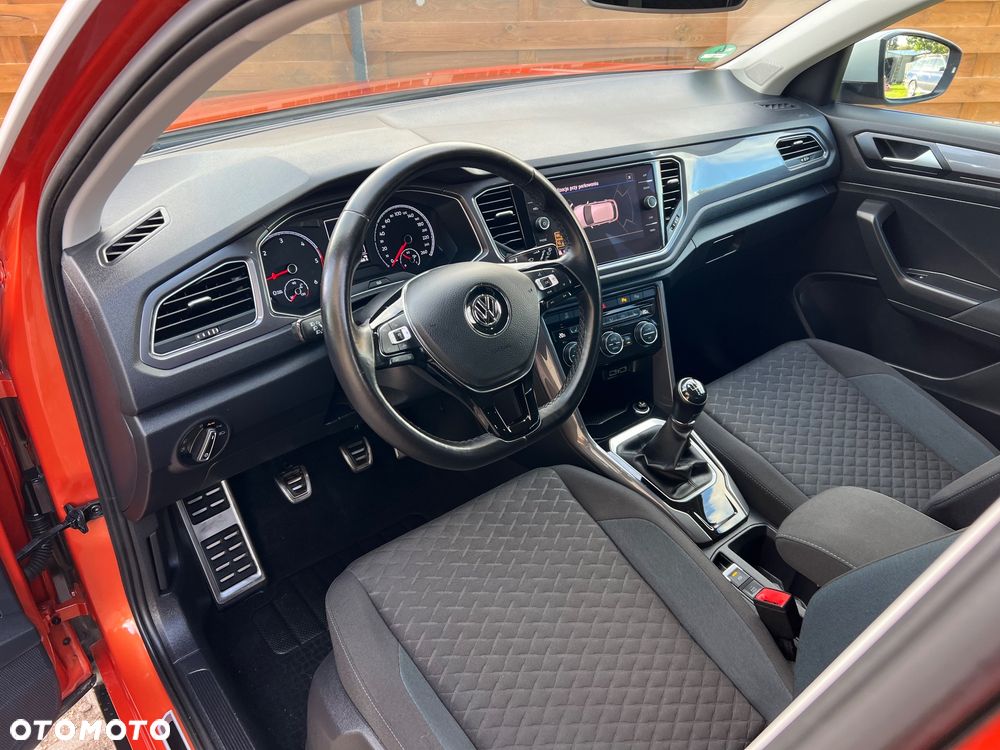 Volkswagen T-Roc - 8
