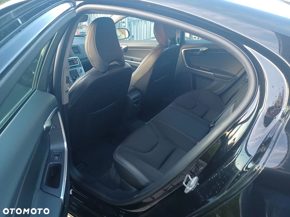 Volvo S60 Cross Country T5 AWD Momentum - 19