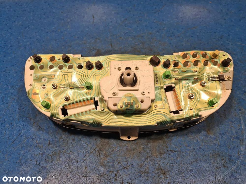 OPEL ASTRA F LIFT 1.4B LICZNIK 87001219 - 11
