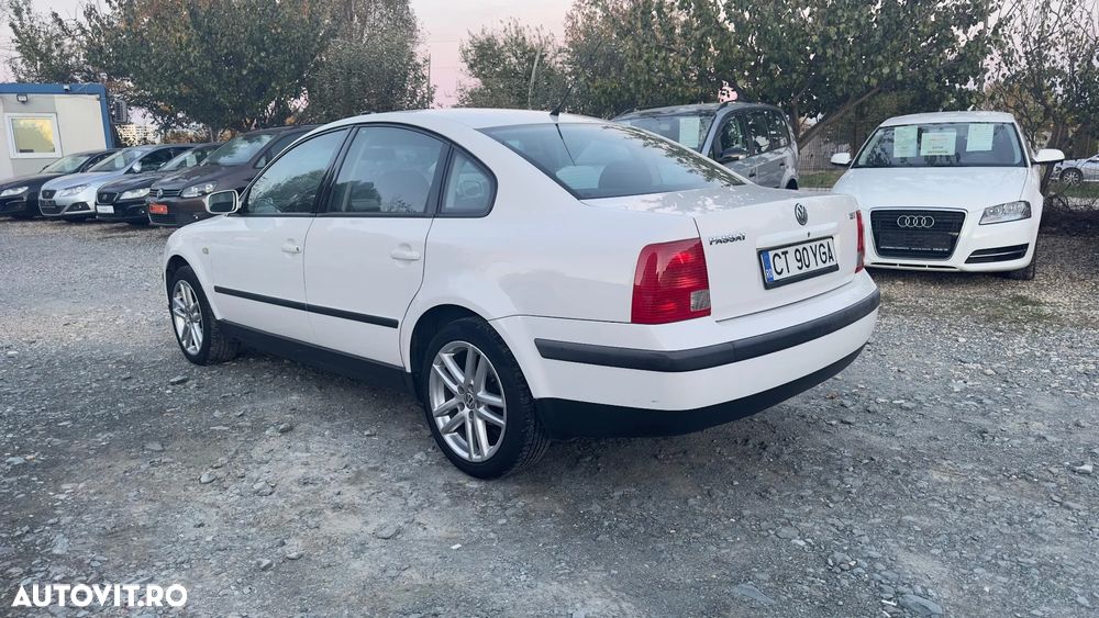 Volkswagen Passat - 17