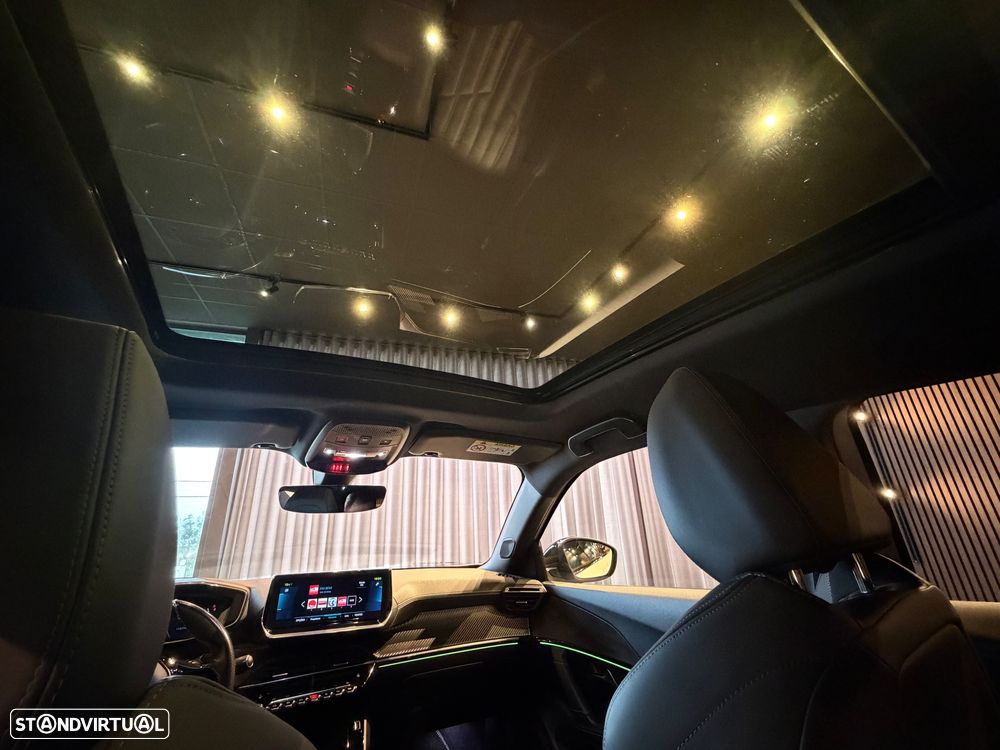 Peugeot e-2008 GT Pack - 30