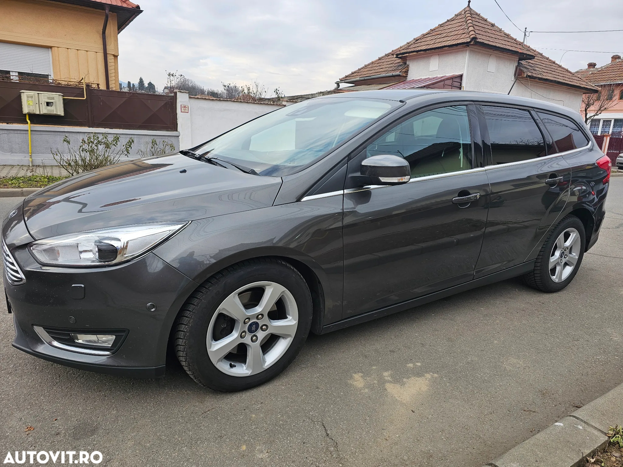Ford Focus 2.0 TDCi DPF Start-Stopp-System Aut. Titanium - 13