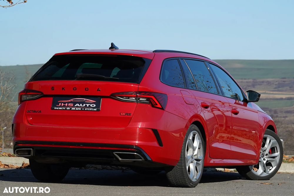 Skoda Octavia 2.0 TDI DSG RS Plus - 4