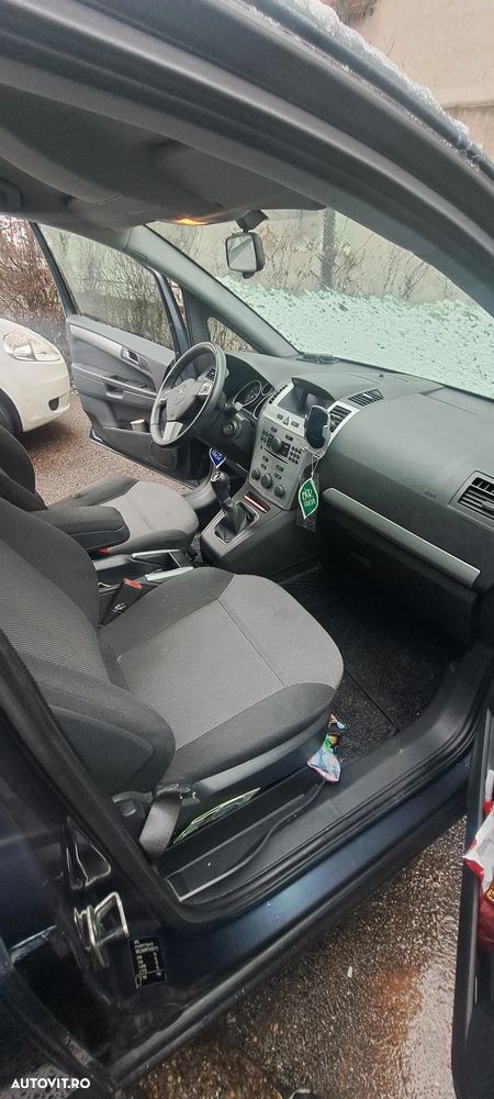 Opel Zafira - 8