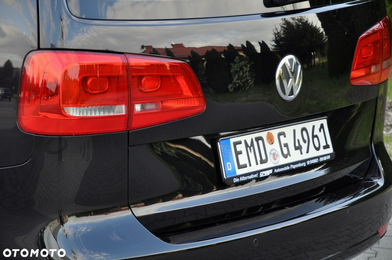 Volkswagen Touran - 16